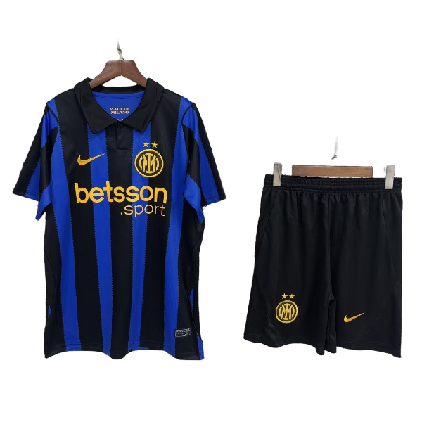 Maglia Prima Set Completo Uomo Inter Milan 2026/2027 Maglia Prima Set Completo Uomo Inter Milan 2026/2027